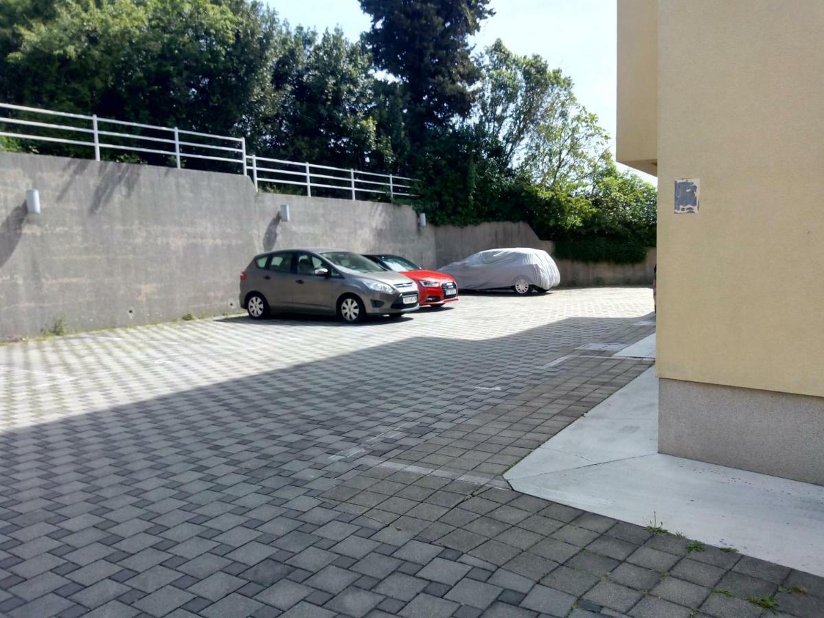 Swimming Apartment Fiume Esterno foto